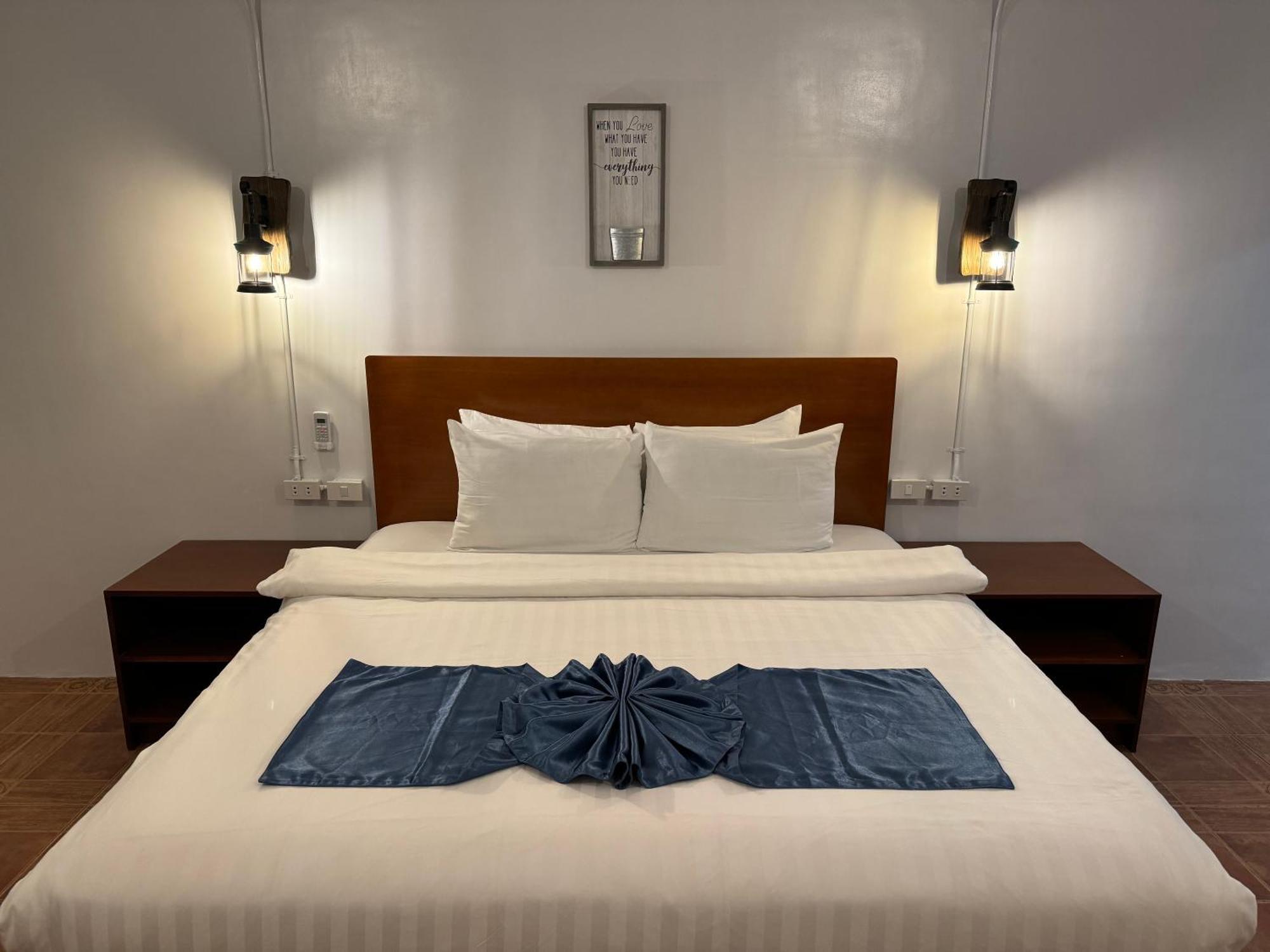 Bolabog Beach Resort Balabag  Экстерьер фото