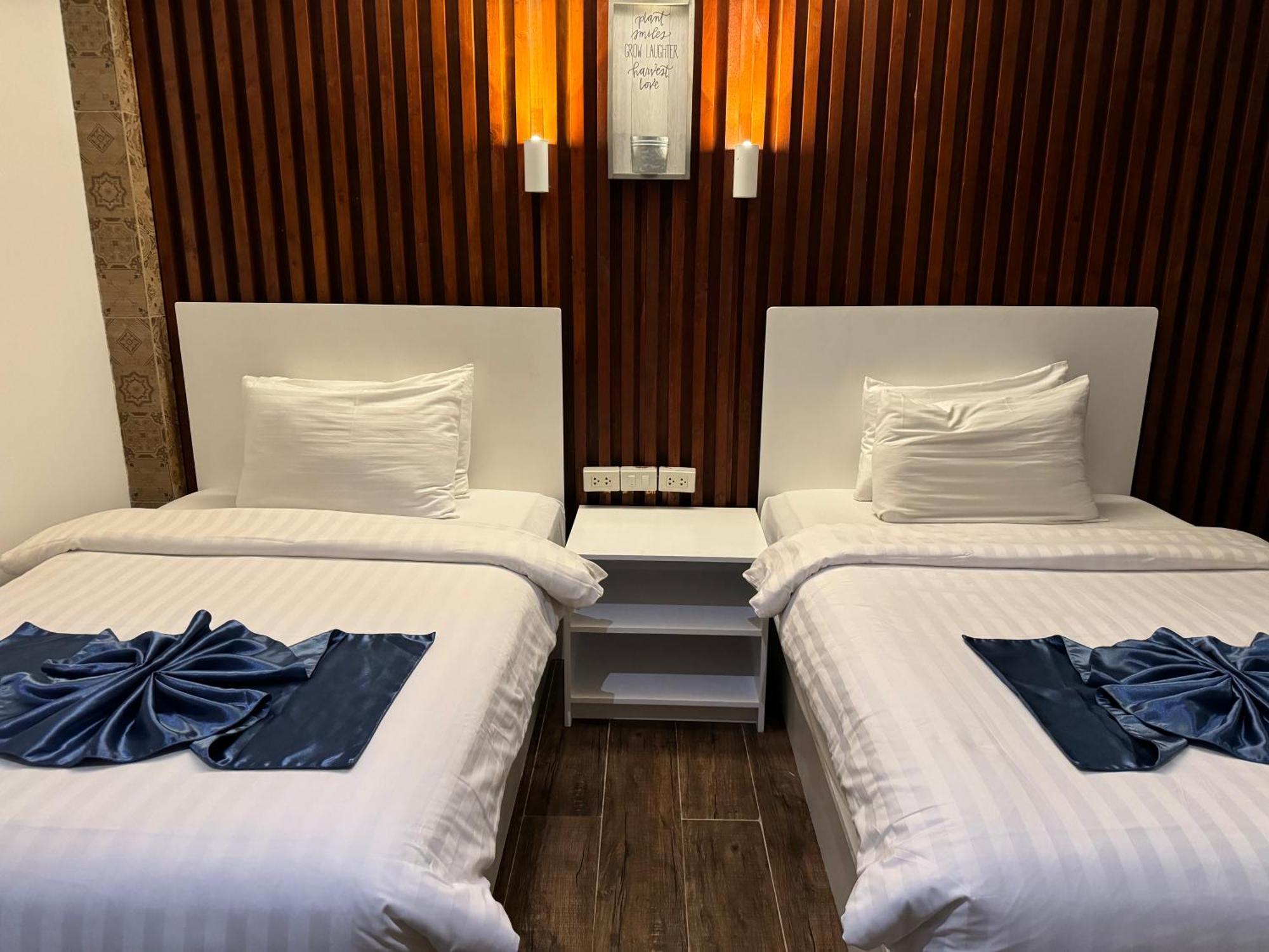 Bolabog Beach Resort Balabag  Экстерьер фото